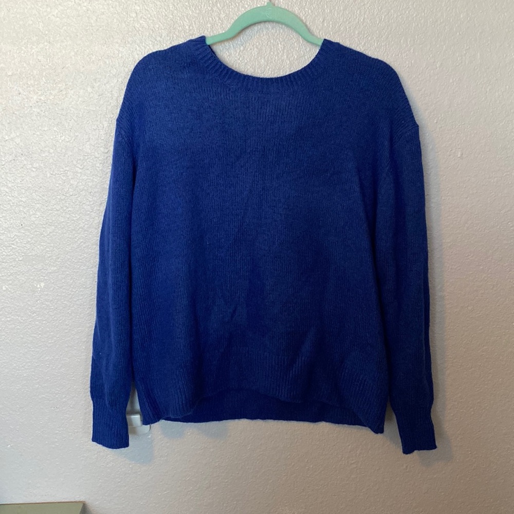 Gorgeous blue tie-back sweater